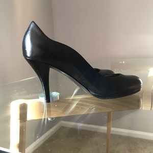 Tahari Heels